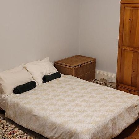 City Centre Flat - Sleep Upto 4 Edimburgo Exterior foto